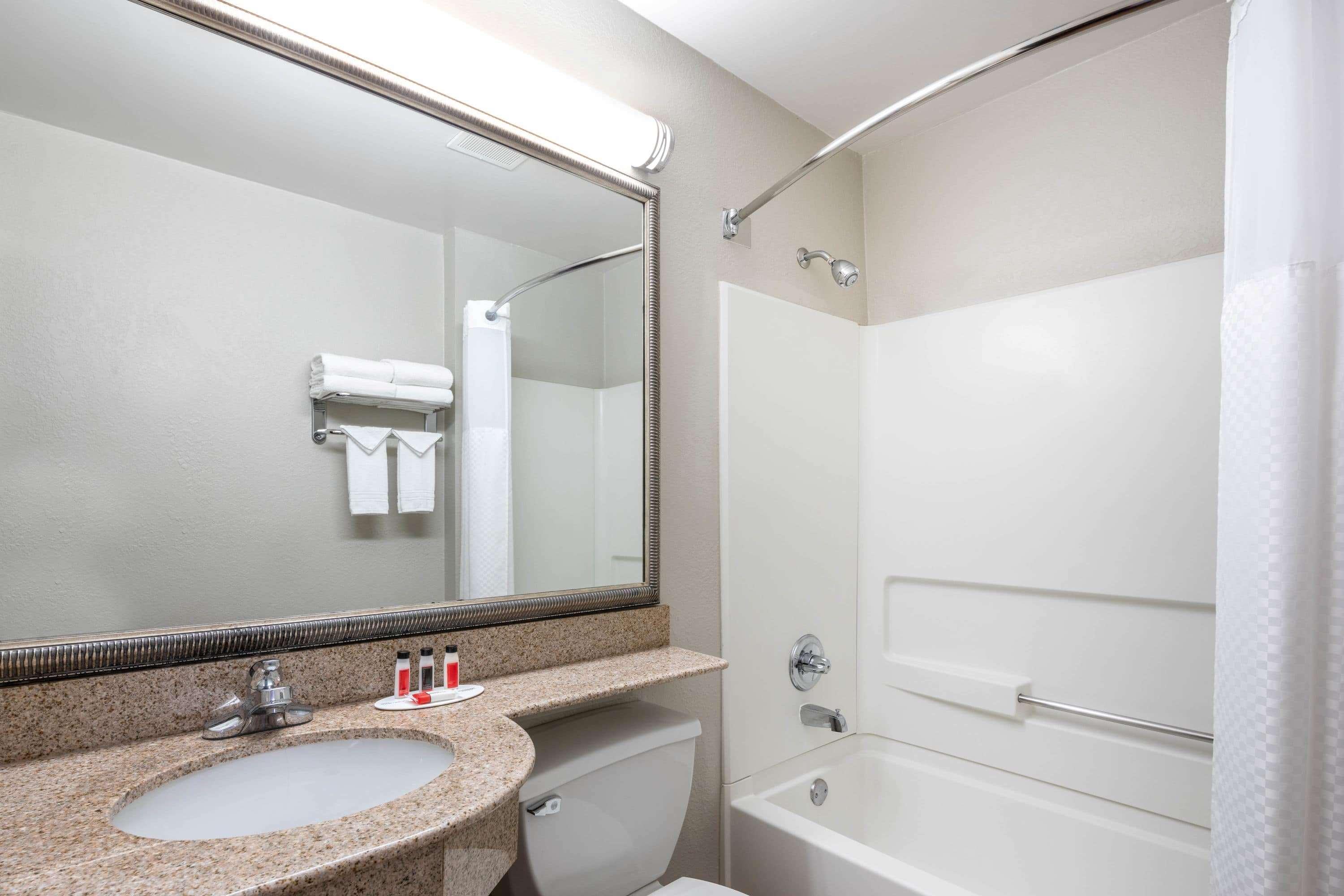 Microtel Inn & Suites By Wyndham Atlanta Buckhead Area Экстерьер фото